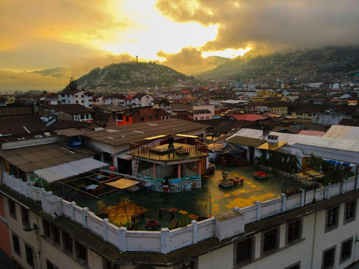 Vibes Aurik Hotel Quito Exterior photo